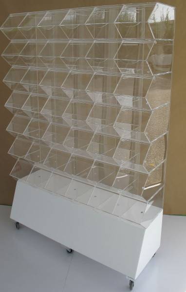 Meuble 7 lignes de 6BOX avec son socle monté sur roulettes